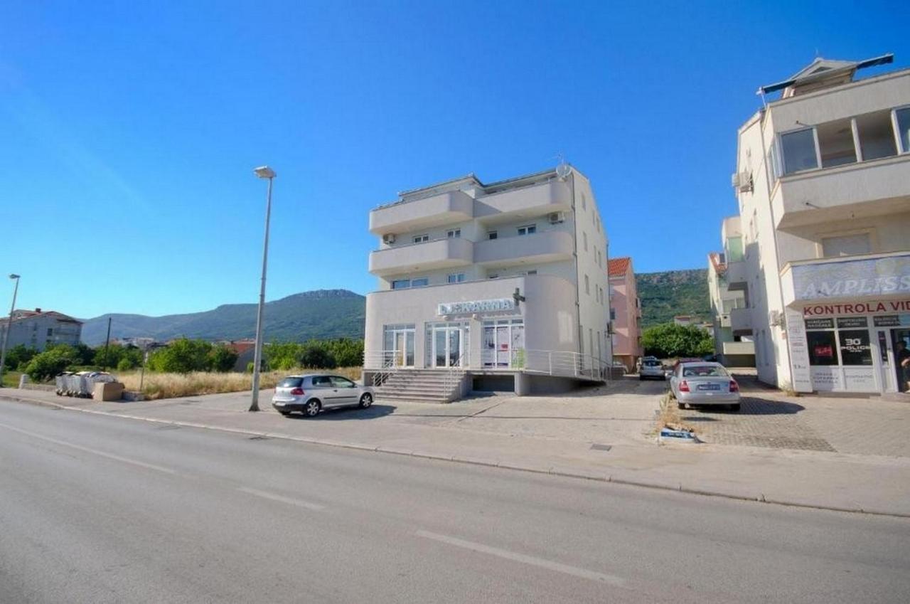 Apartments With A Parking Space Kastel Kambelovac, Kastela - 21372 מראה חיצוני תמונה