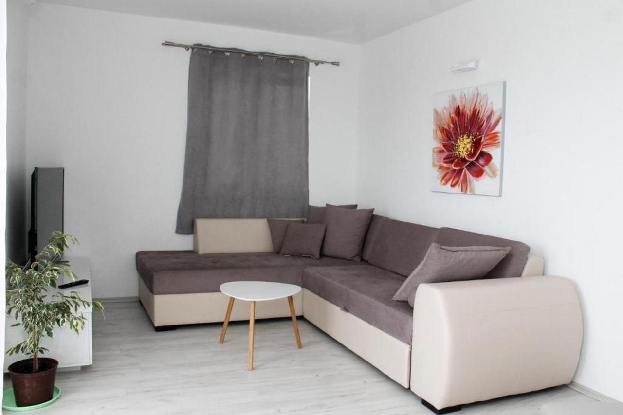 Apartments With A Parking Space Kastel Kambelovac, Kastela - 21372 מראה חיצוני תמונה